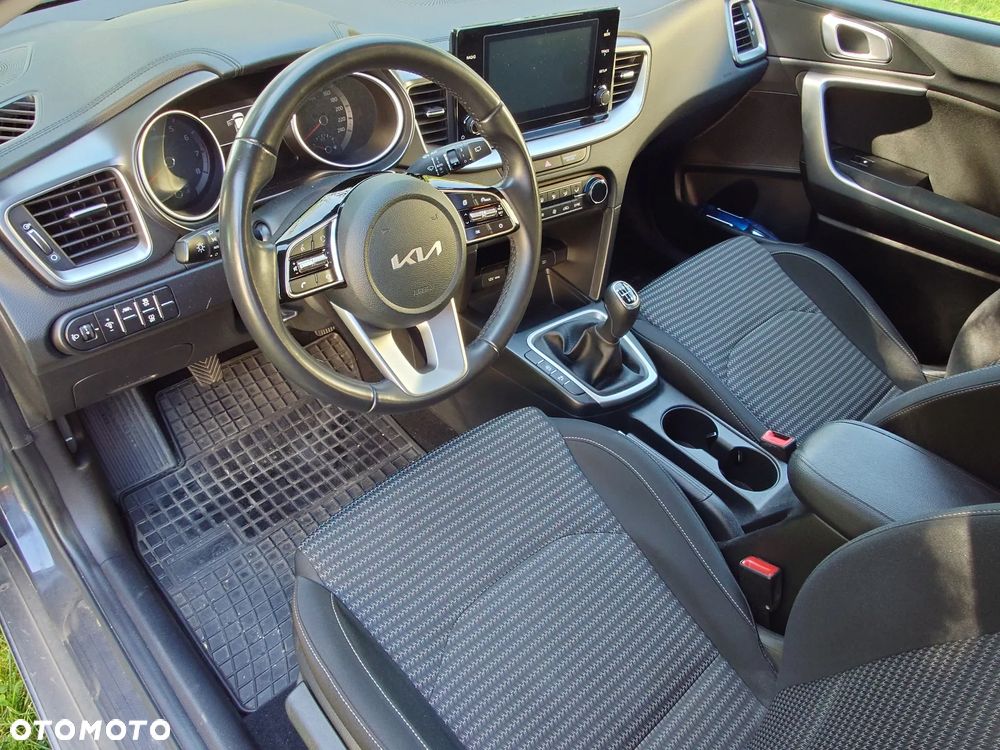 Kia XCeed 1.5 T-GDI M - 8