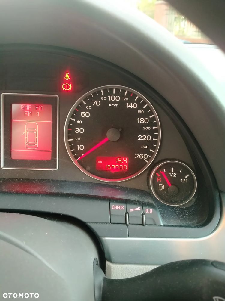 Audi A4 Limousine - 10