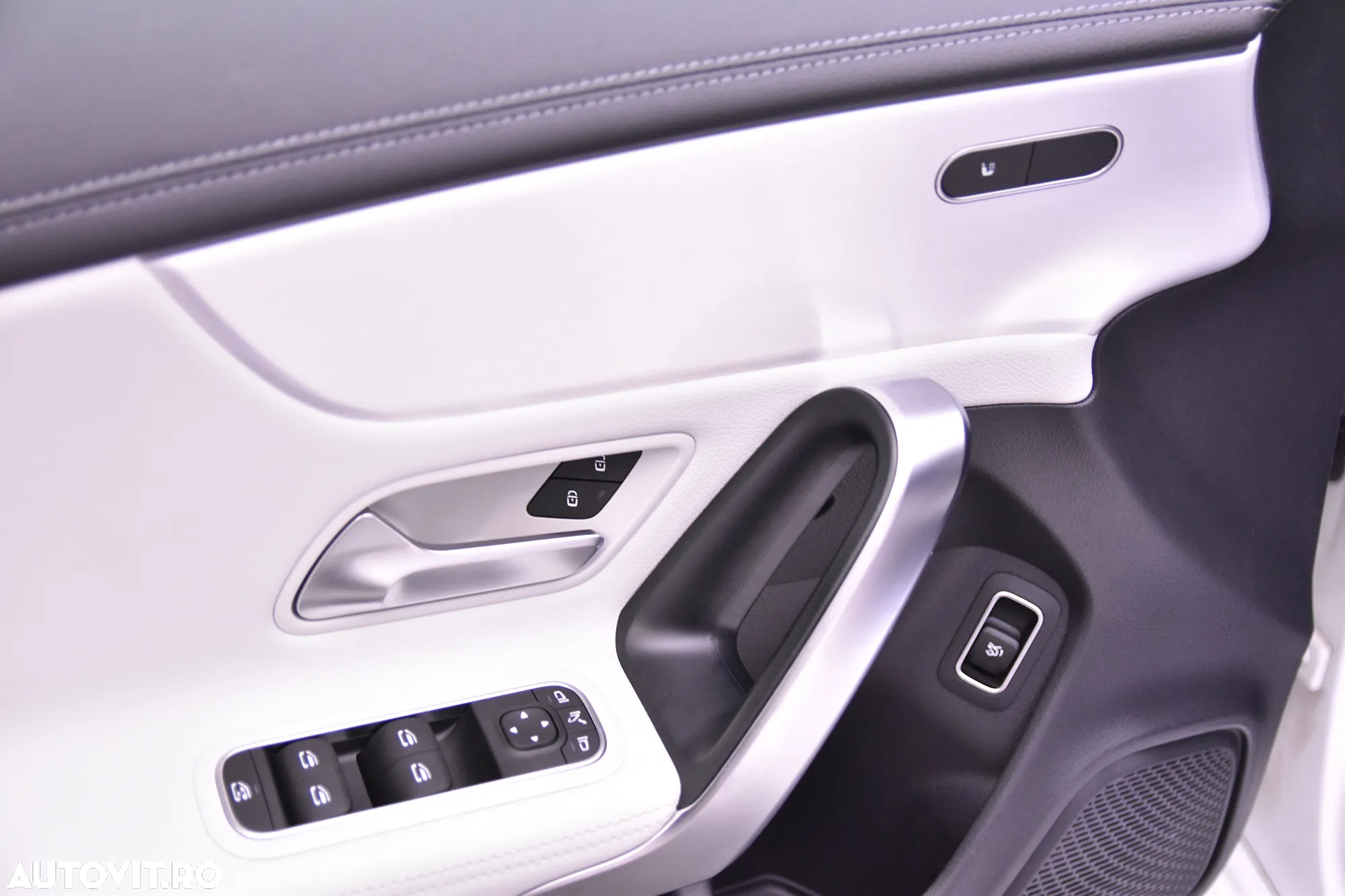 Mercedes-Benz CLA 250 4Matic 7G-DCT AMG Line - 14