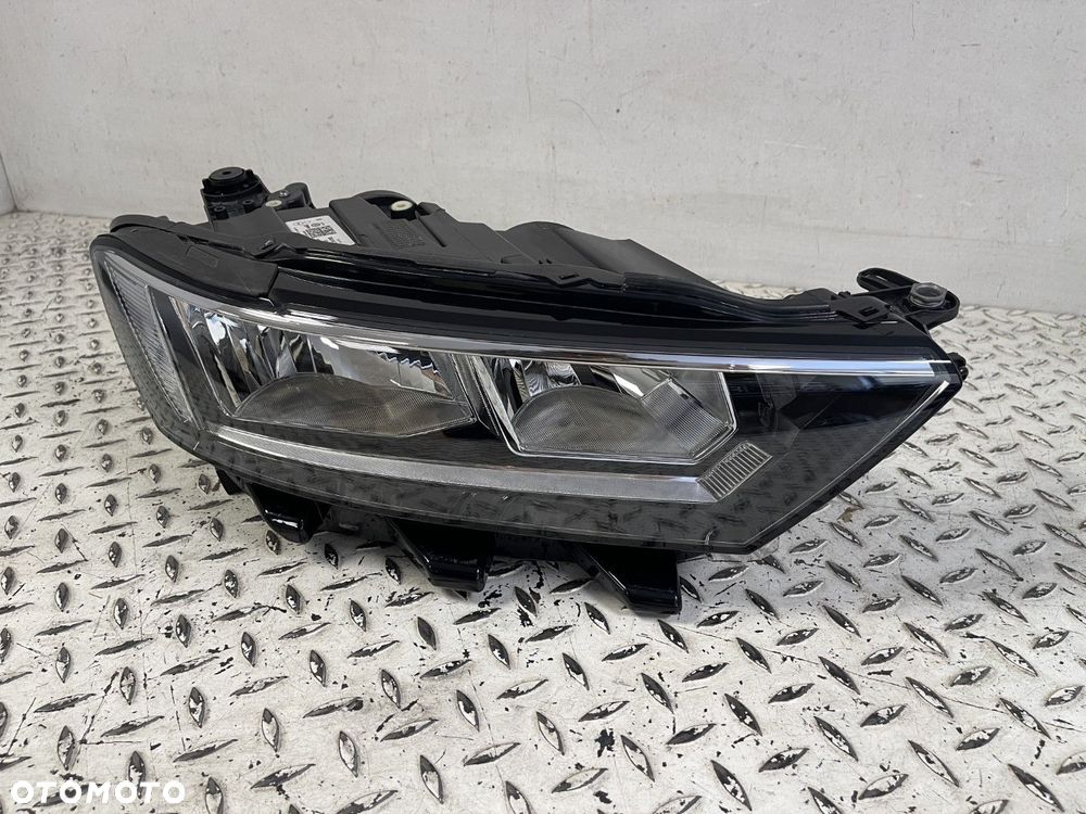 VW T-ROC 2GA LAMPA PRAWA PRZEDNIA PRZÓD REFLEKTOR 2GA941006B - 2