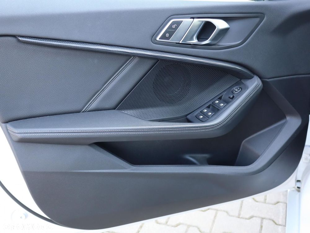 BMW Seria 1 - 17