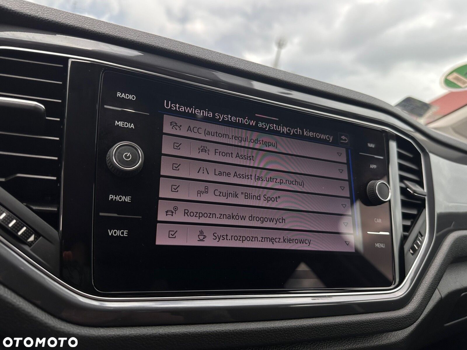 Volkswagen T-Roc 2.0 TDI SCR DPF Premium - 23