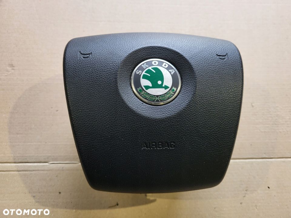 SKODA OCTAVIA II AIR BAG KIEROWCY 1Z0880201N