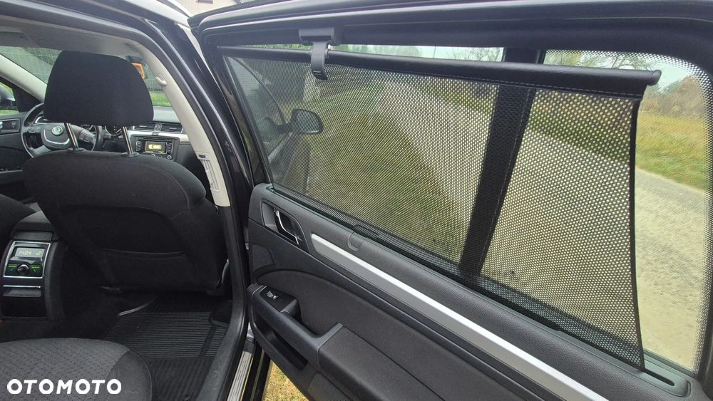 Skoda Superb 2.0 TDI 4x4 DSG Elegance - 28