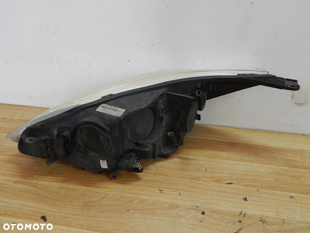 Lampa przód przednia Ford Focus MK3 10-15 EU Łuków części - 8