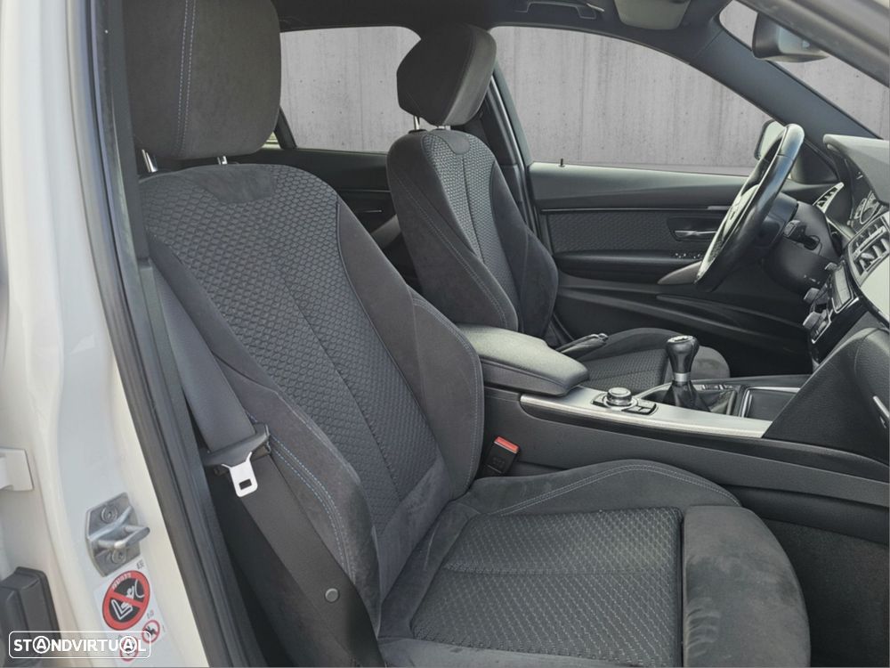 BMW 318 d M Sport - 13