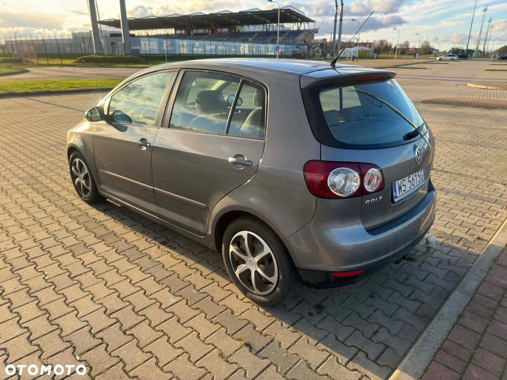 Volkswagen Golf - 16