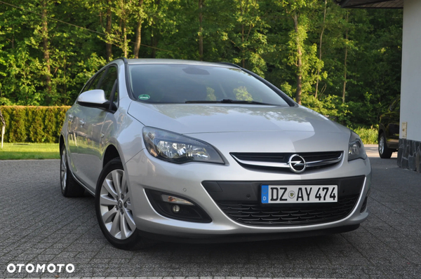 Opel Astra IV 1.4 T Cosmo