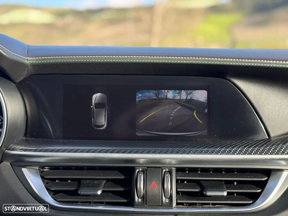 Alfa Romeo Stelvio V6 2.9 Bi-Turbo AT8-Q4 Quadrifoglio - 29