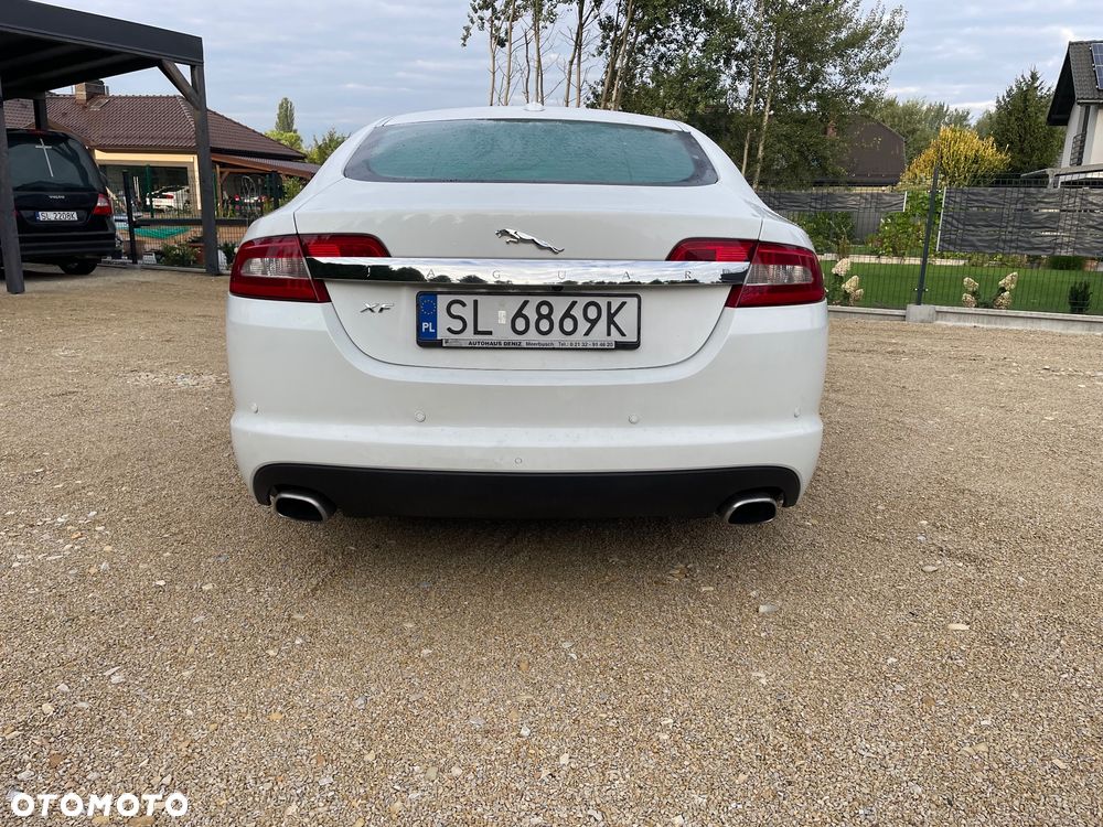 Jaguar XF 3.0 V6 Premium Luxury - 3