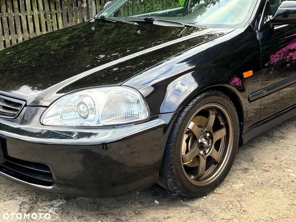 Honda Civic 1.8i VTI - 6