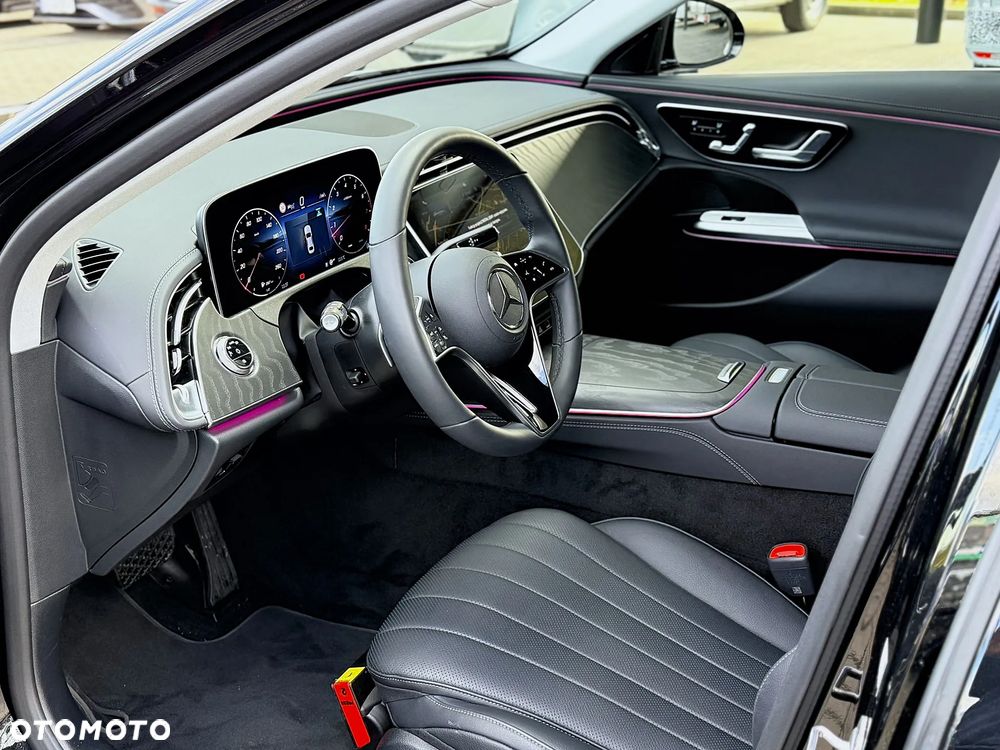 Mercedes-Benz Klasa E 200 mHEV 4-Matic Avantgarde 9G-Tronic - 15