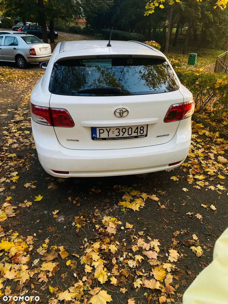 Toyota Avensis 2.2 D-4D Prestige - 4