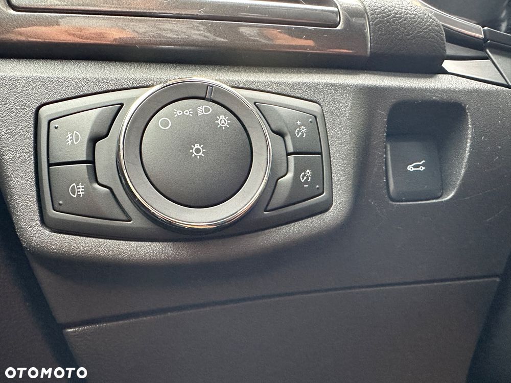 Ford Mondeo 2.0 EcoBlue Titanium - 23