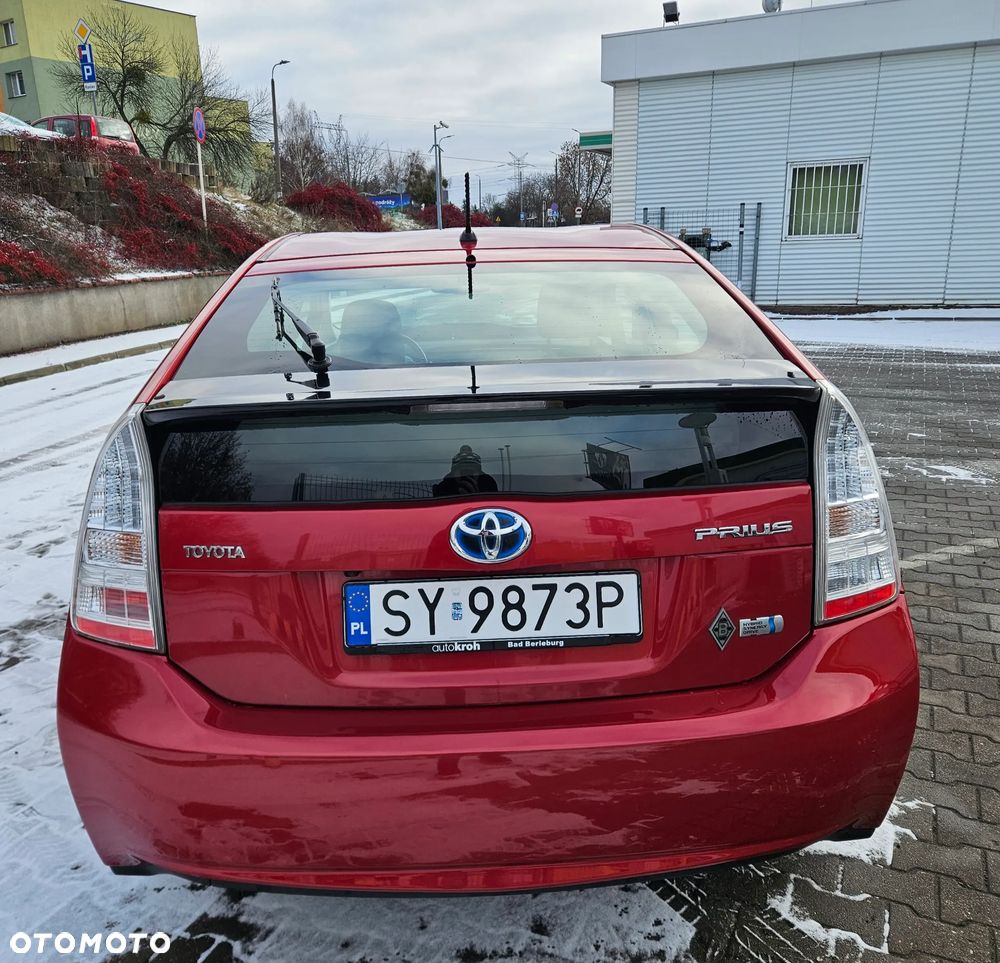 Toyota Prius (Hybrid) Executive - 9