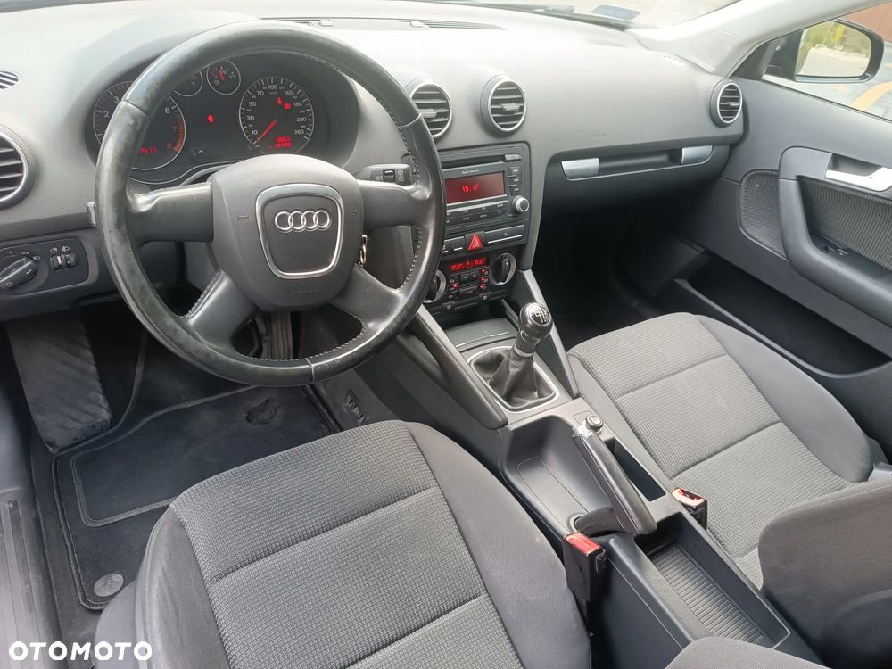 Audi A3 Sportback 1.6 Attraction - 18