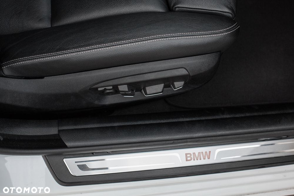 BMW Seria 5 535d xDrive Sport-Aut Luxury Line - 21