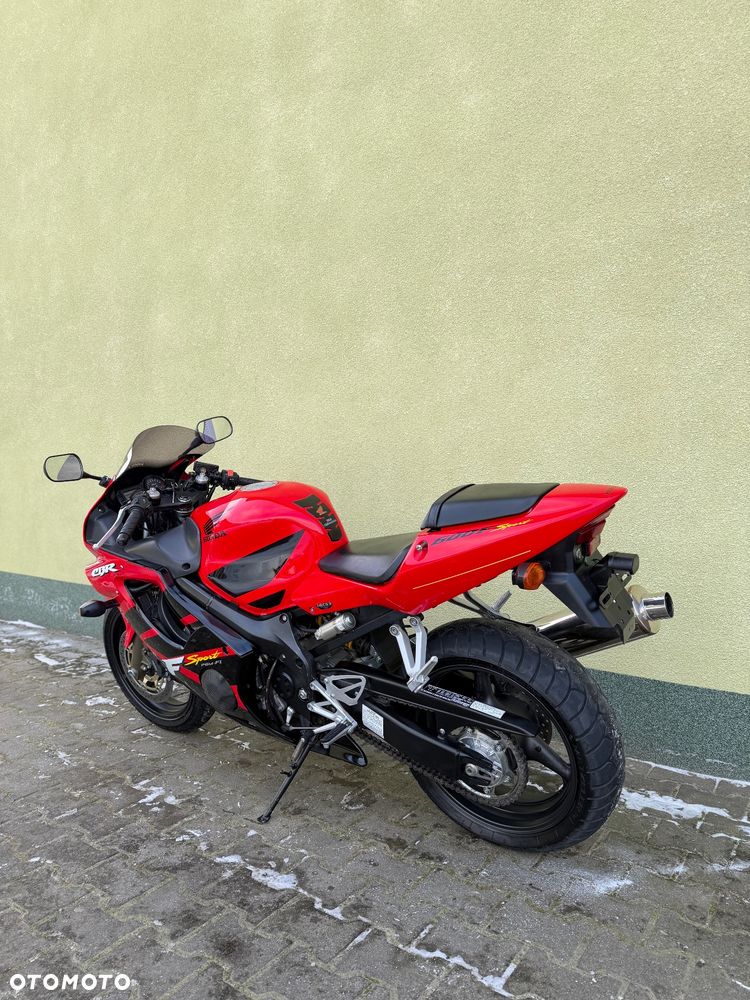 Honda CBR - 18