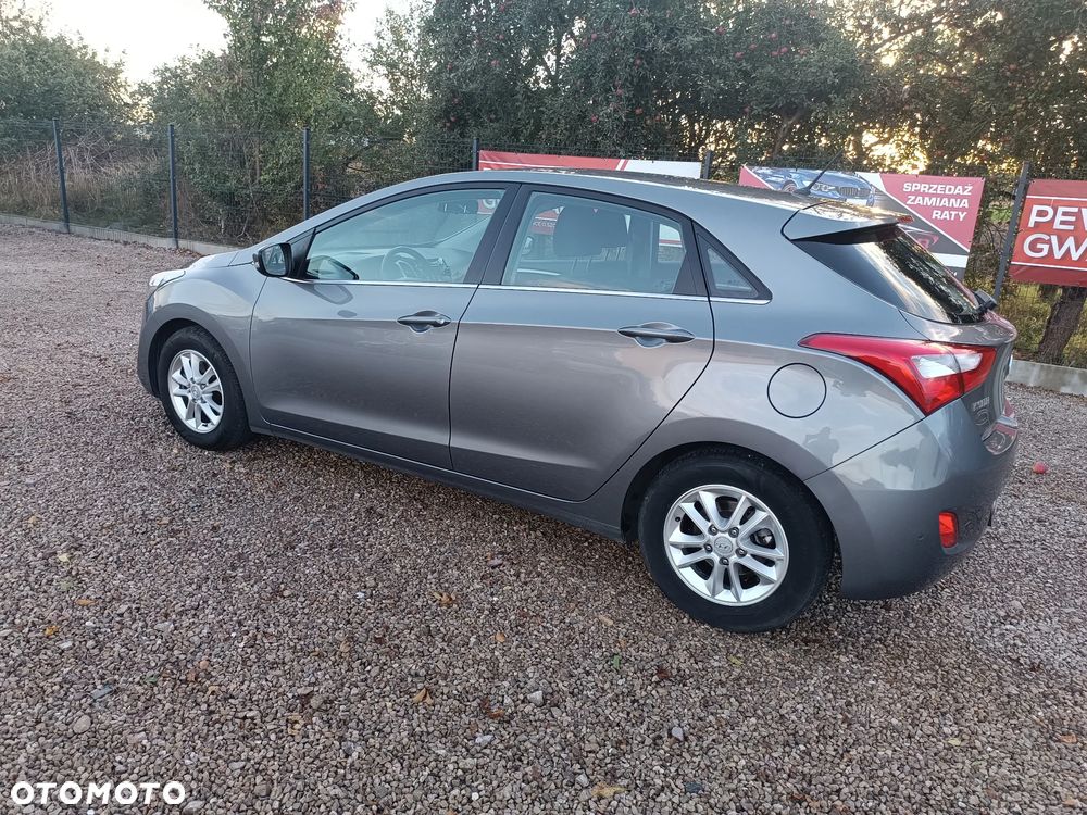 Hyundai i30 1.6 CRDi Blue Comfort - 23