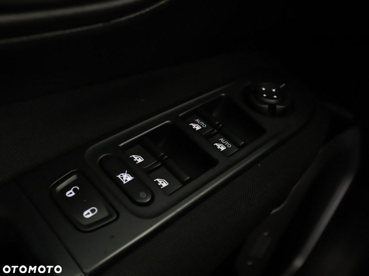 Jeep Renegade 1.6 E-TorQ Sport FWD - 29