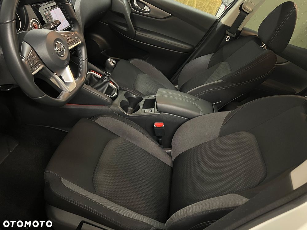 Nissan Qashqai 1.3 DIG-T N-CONNECTA - 25