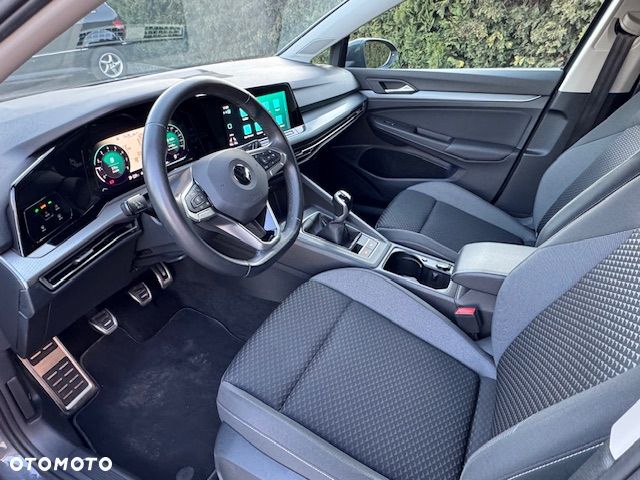 Volkswagen Golf Variant - 12
