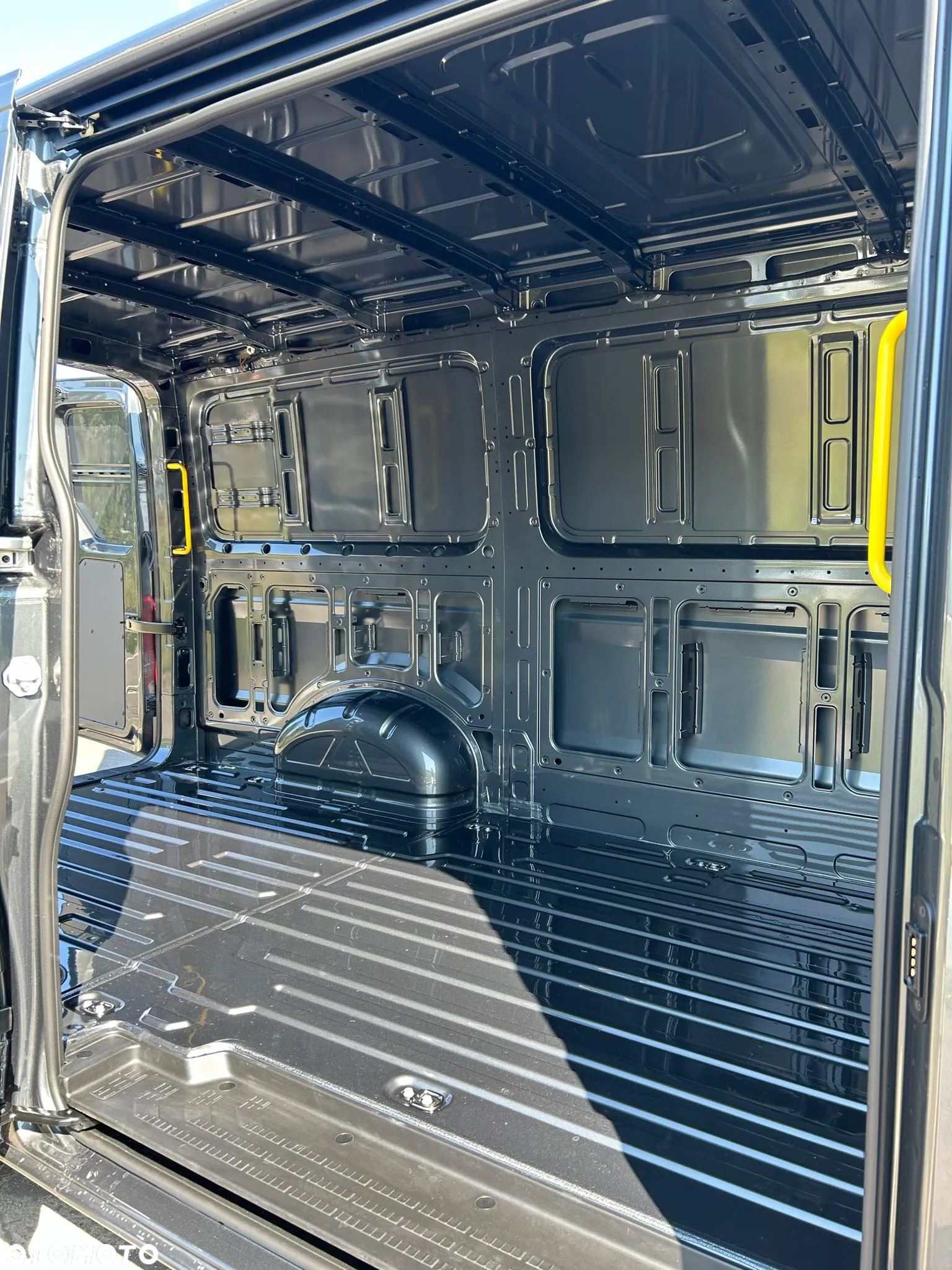 Volkswagen Crafter - 21