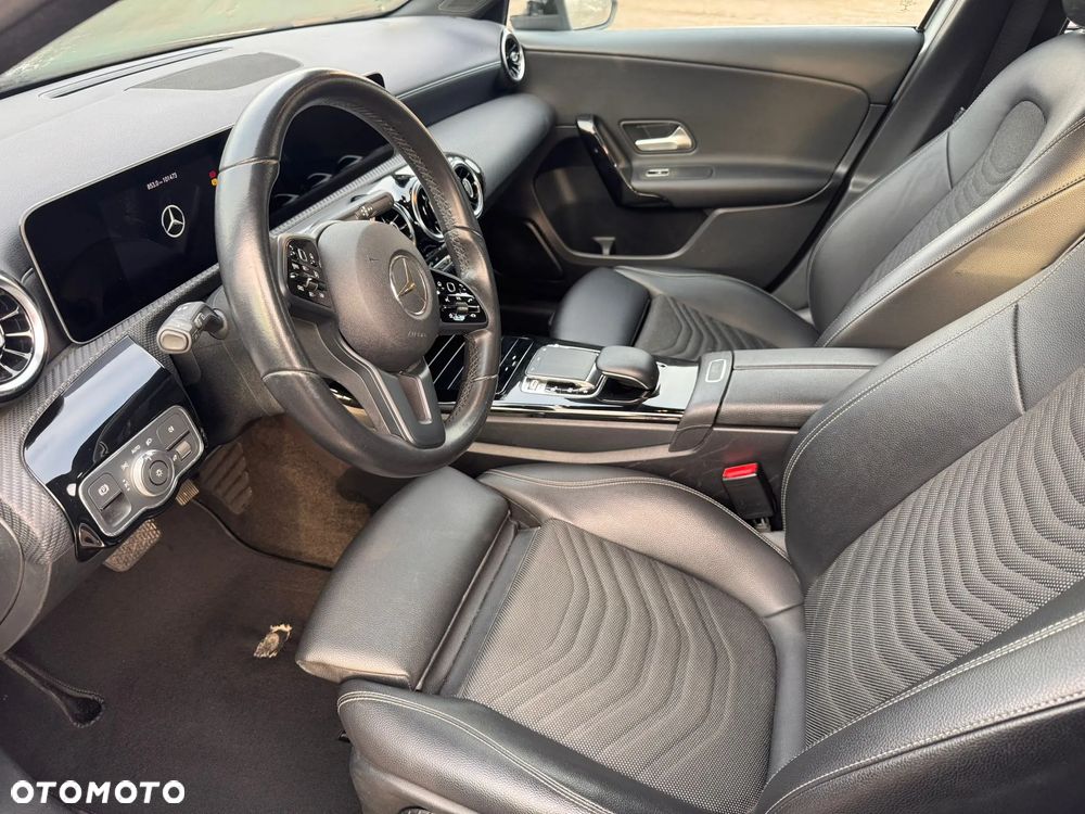 Mercedes-Benz Klasa A 180 d Edition 1 7G-DCT - 36