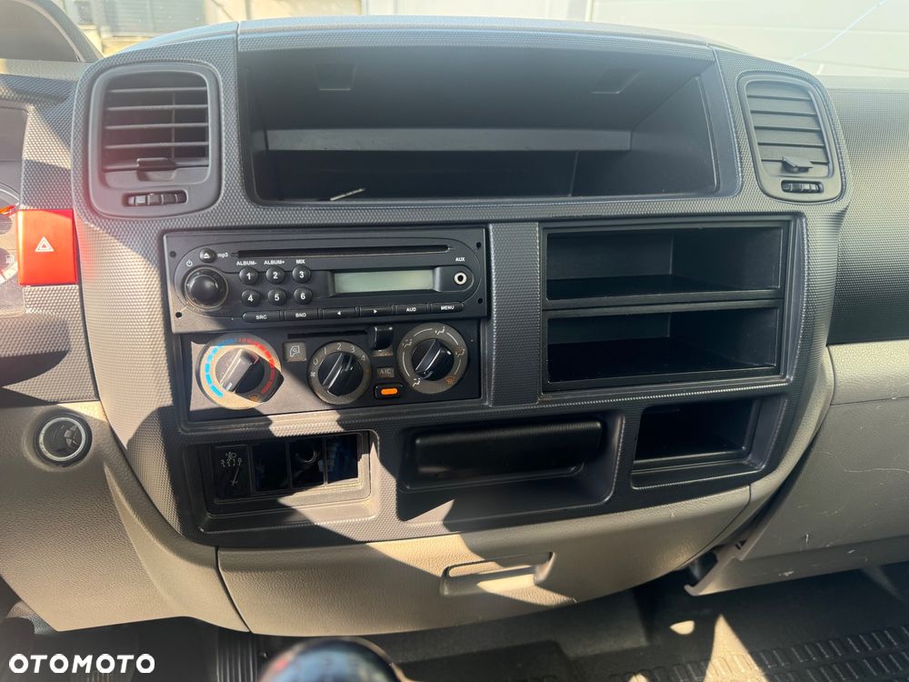 Nissan Cabstar - 11