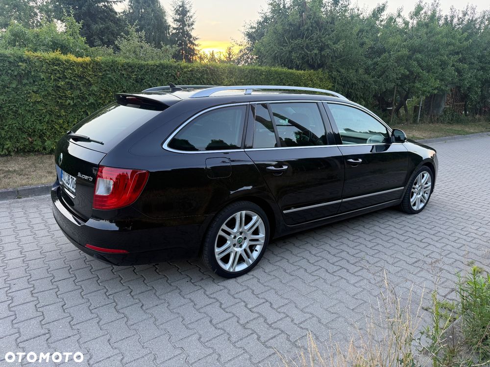 Skoda Superb 2.0 TDI DSG Exclusive - 6