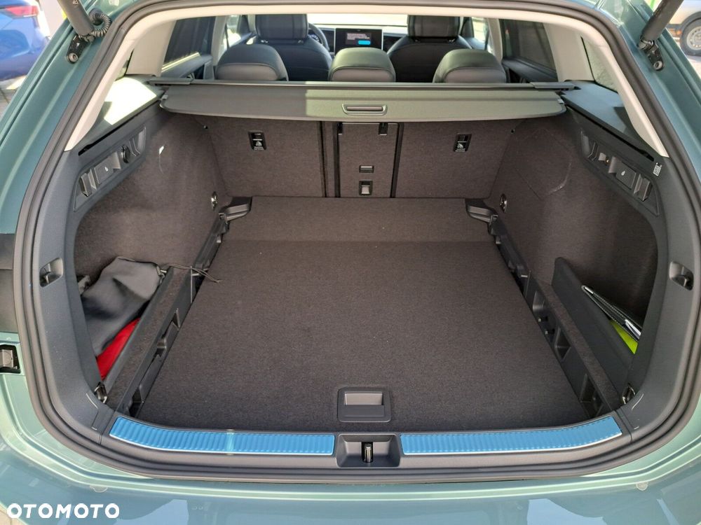 Volkswagen Passat - 11