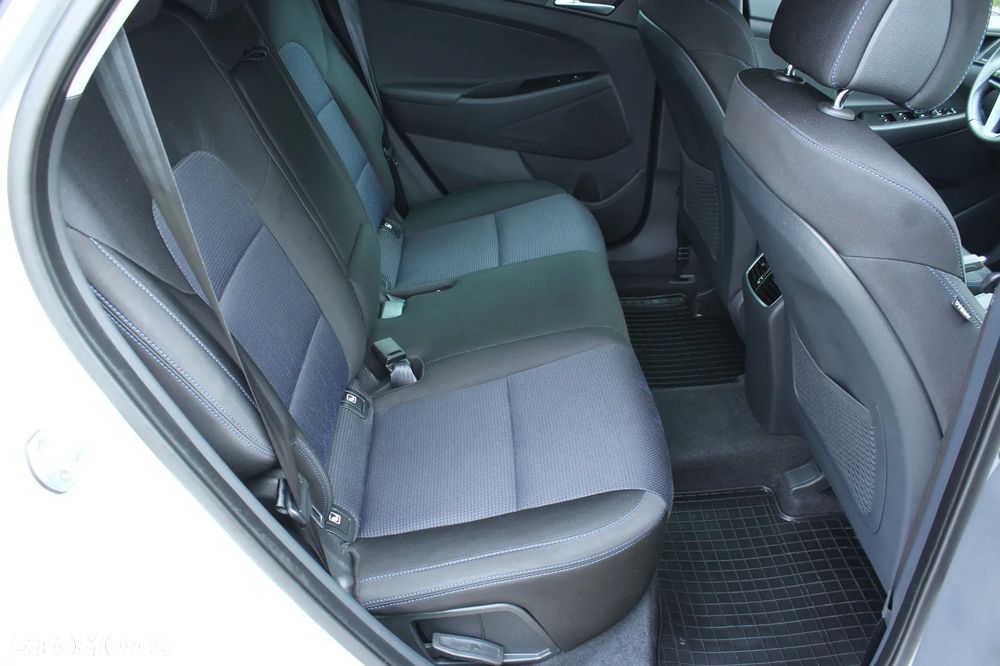 Hyundai Tucson blue 1.7 CRDi 2WD Style - 30