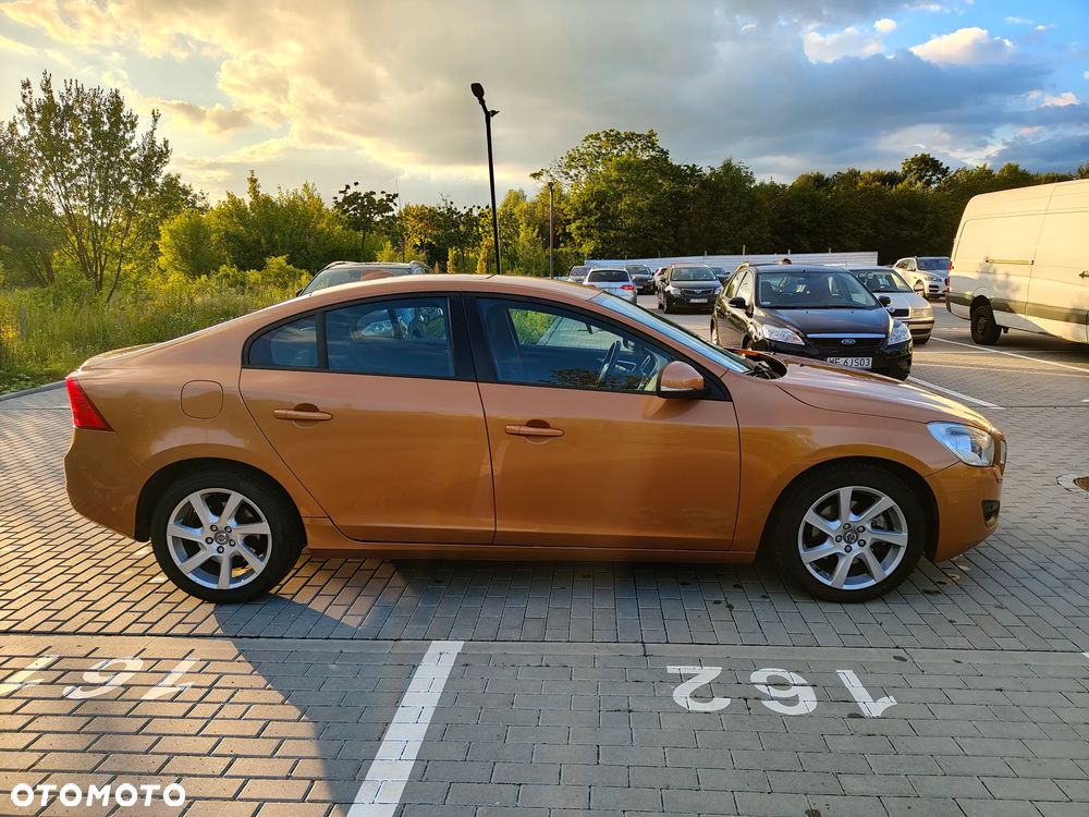 Volvo S60 D3 Geartronic Momentum - 3