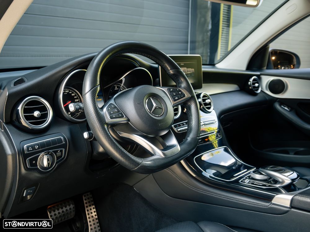 Mercedes-Benz GLC 250 d 4Matic 9G-TRONIC AMG Line - 27