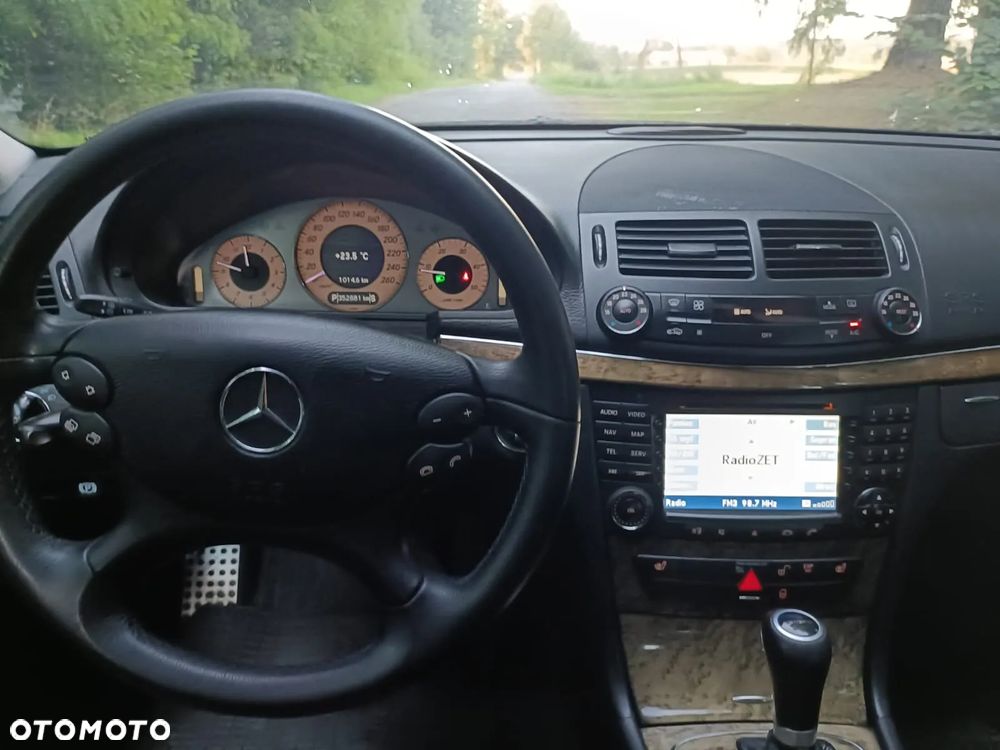 Mercedes-Benz Klasa E 280 CDI 4-Matic T Avantgarde - 19