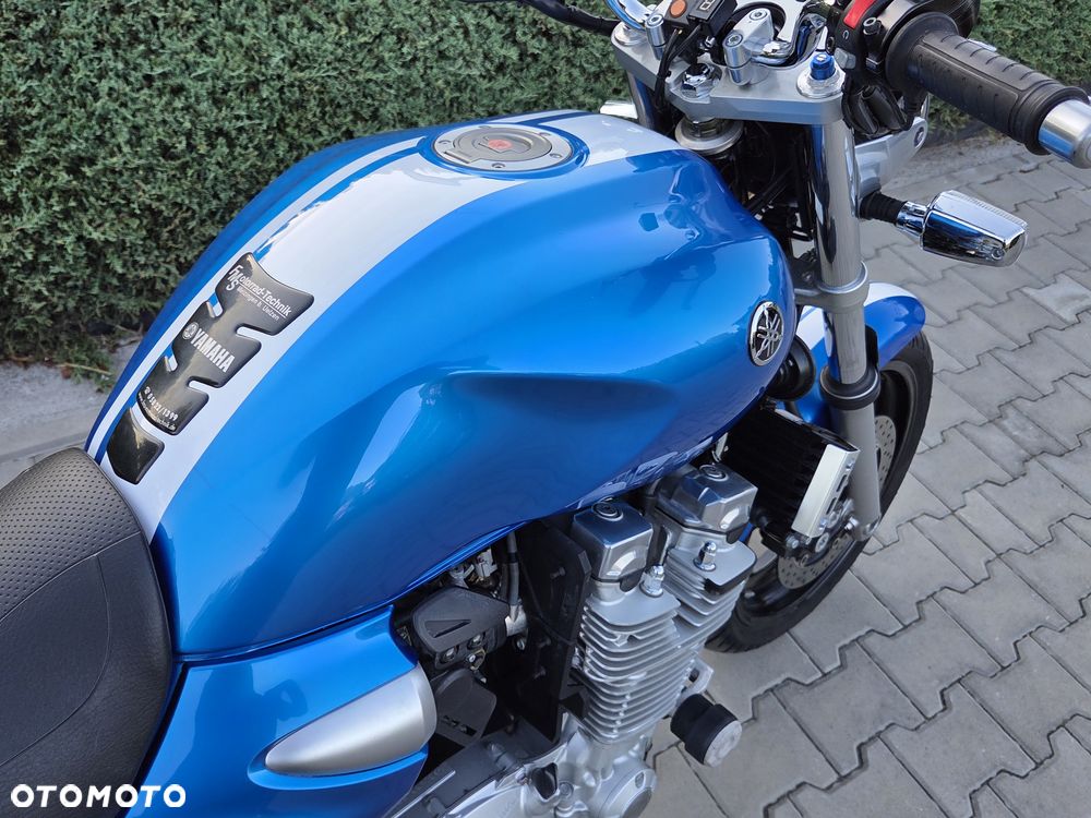 Yamaha XJR - 38