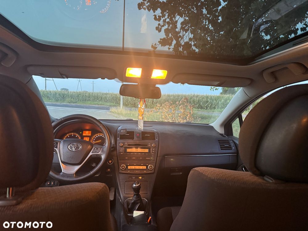 Toyota Avensis 2.0 D-4D Sol - 17