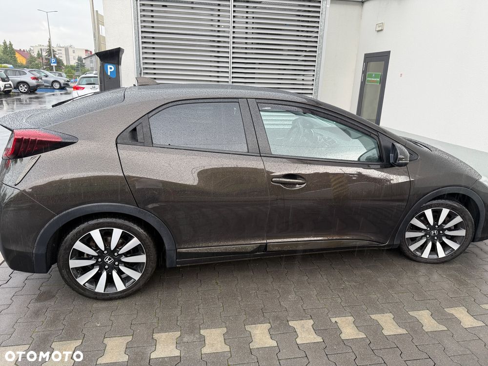 Honda Civic 1.6 i-DTEC Lifestyle Black Edition - 17