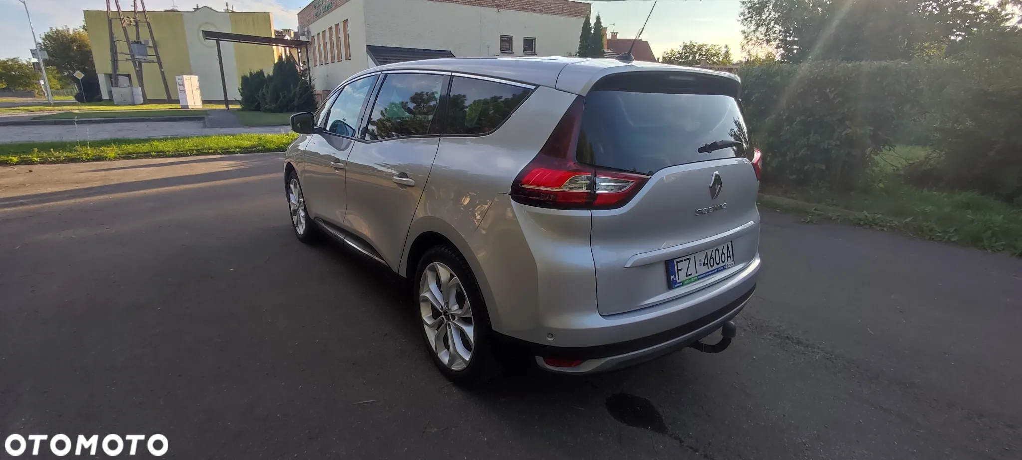 Renault Grand Scenic - 3