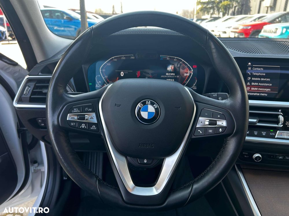 BMW Seria 3 320d xDrive AT MHEV - 14