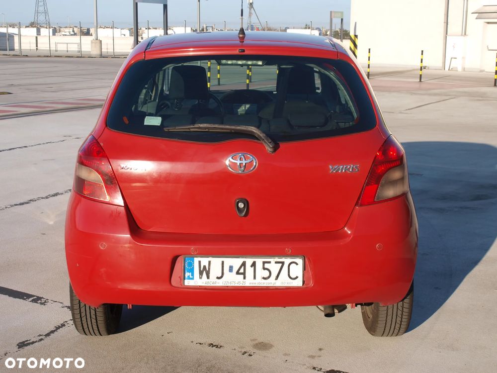 Toyota Yaris 1.4 D-4D Sol - 4
