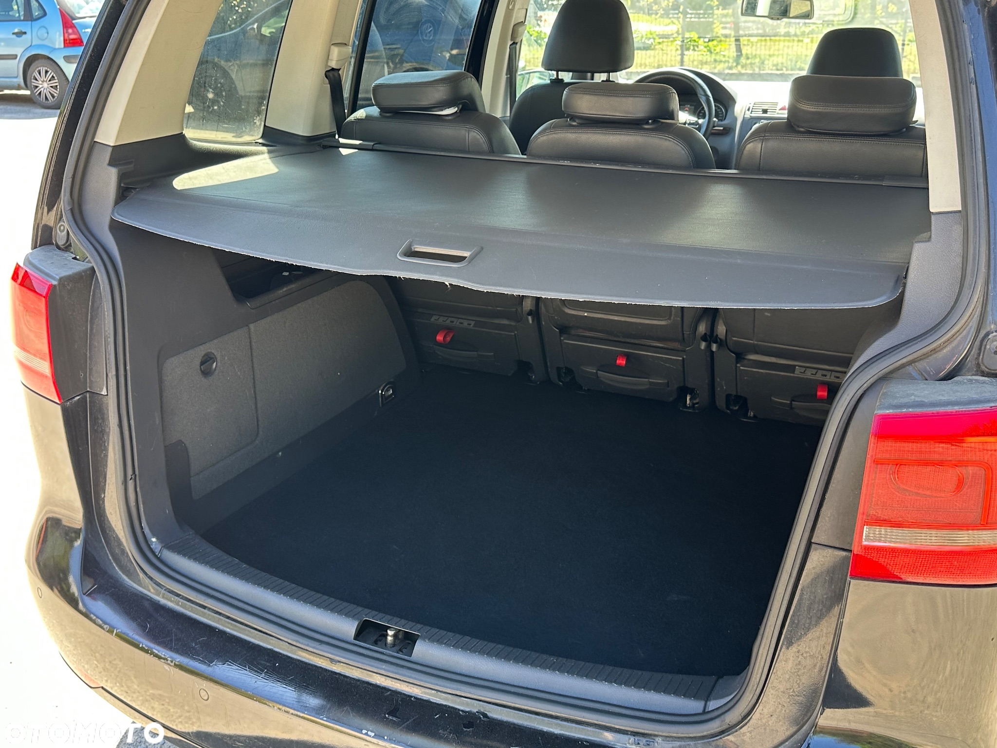 Volkswagen Touran 1.6 TDI DPF Highline - 17