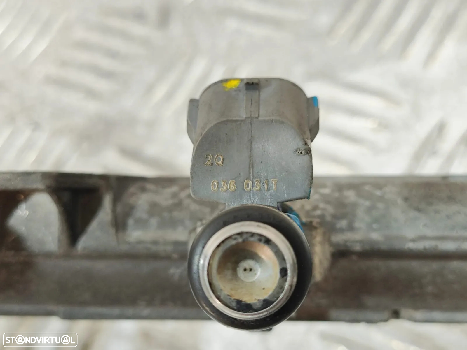 Régua/injetores original Volkswagen Golf IV - 9