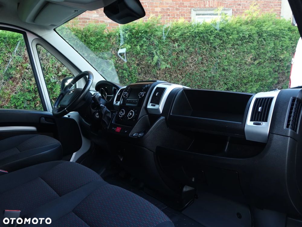 Peugeot Boxer 3-osobowy L2H2 RAMPA ZAŁADOWCZA | ZABUDOWA WARSZTATOWA - 9