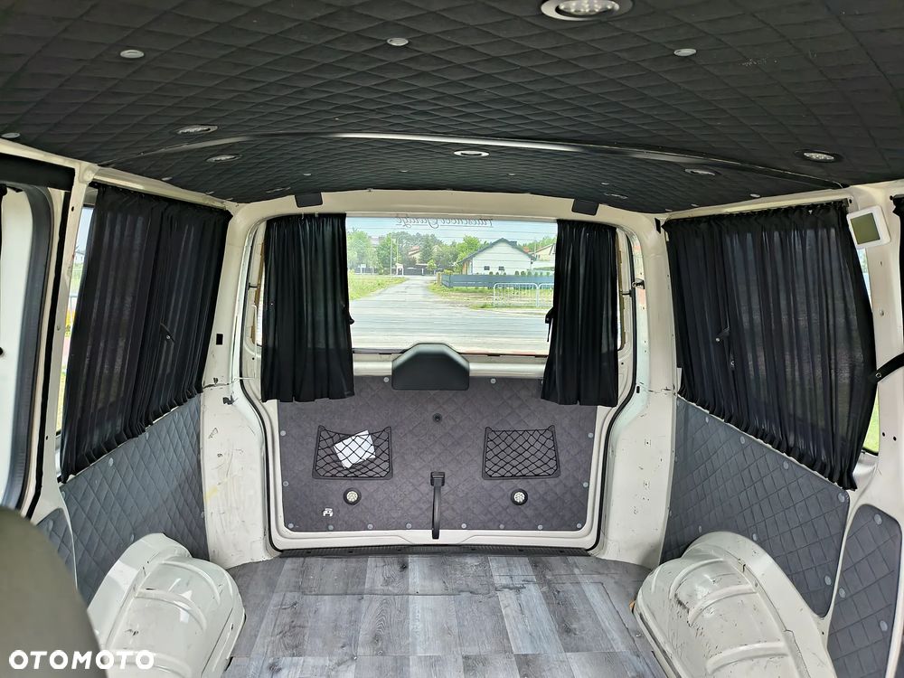 Volkswagen Caravela - 27