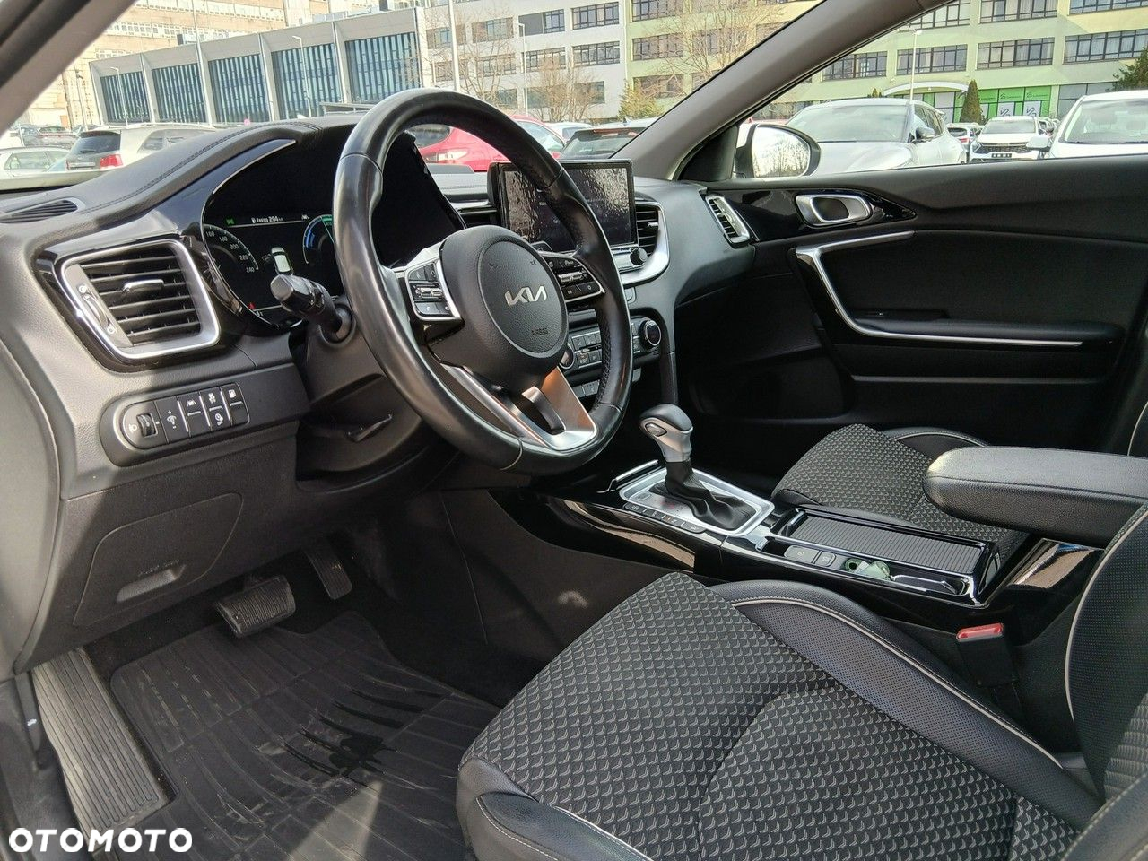 Kia XCeed - 12
