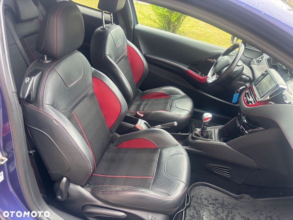 Peugeot 208 1.6 THP GTi - 17
