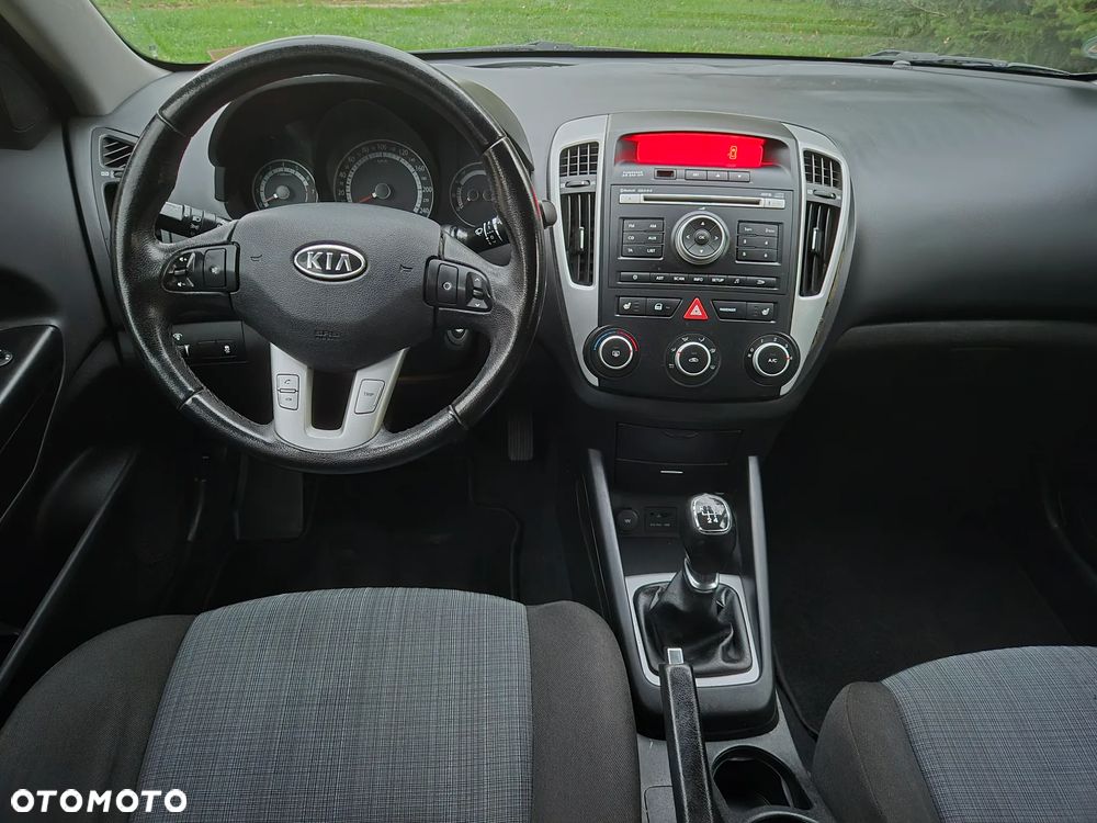 Kia Ceed 1.4 CVVT SW ISG Vision - 4