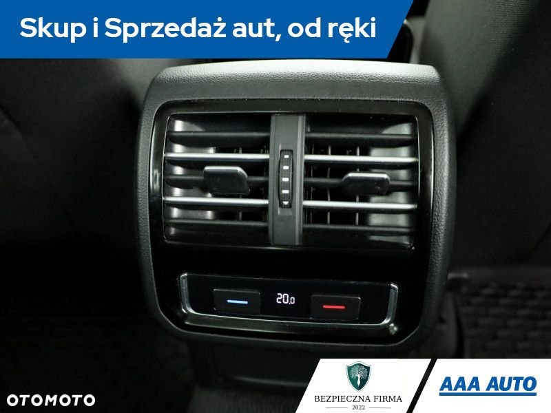 Volkswagen Passat - 14