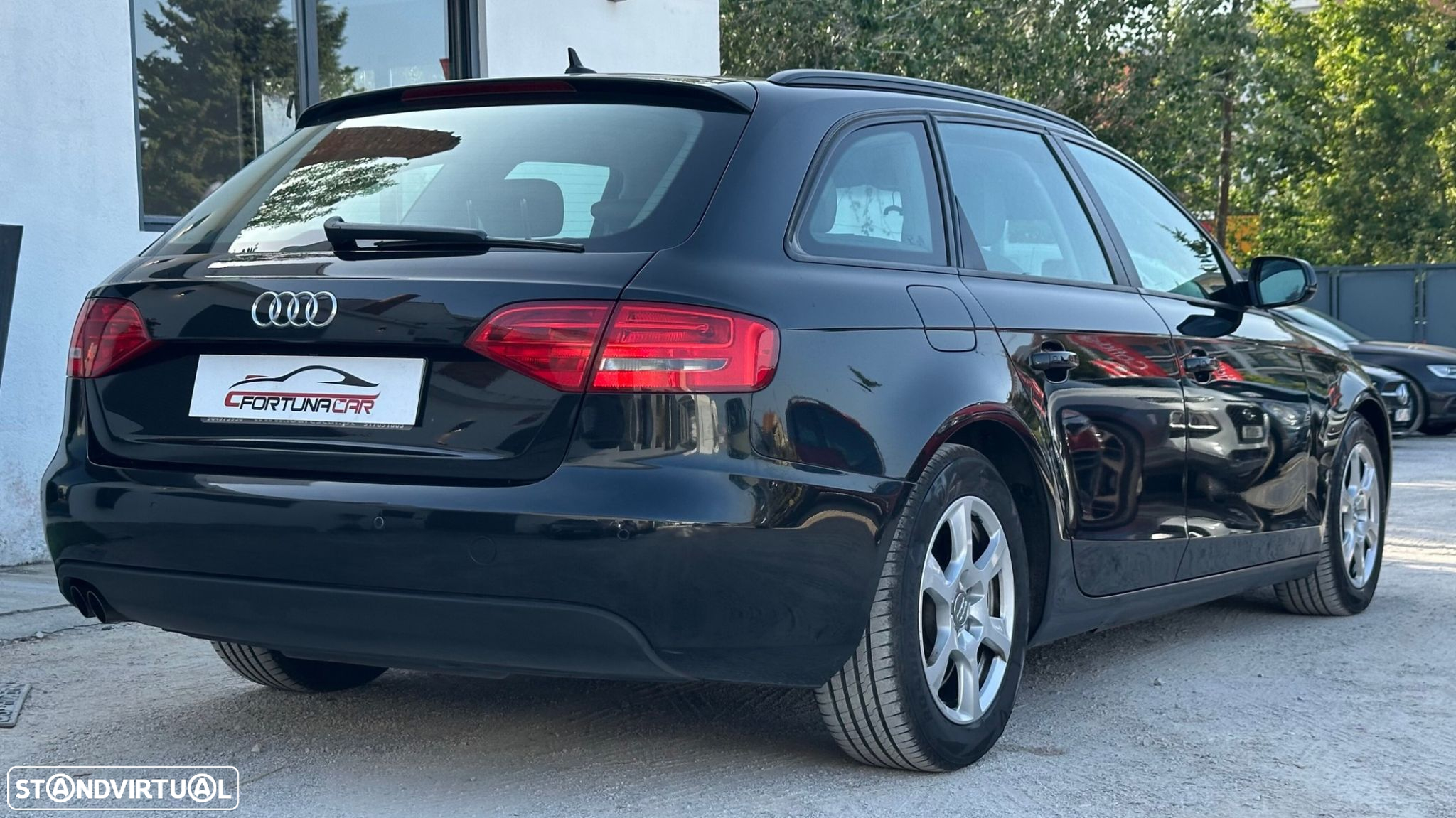 Audi A4 Avant 2.0 TDI Advance - 5